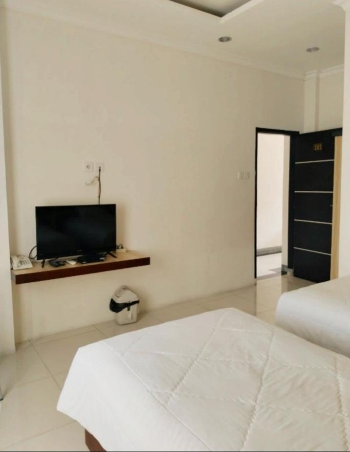 Khariz Hotel بوغيتّينغي المظهر الخارجي الصورة